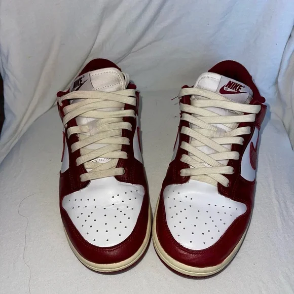 Nike Dunk Low - Women/Mens - Picture 3 of 6